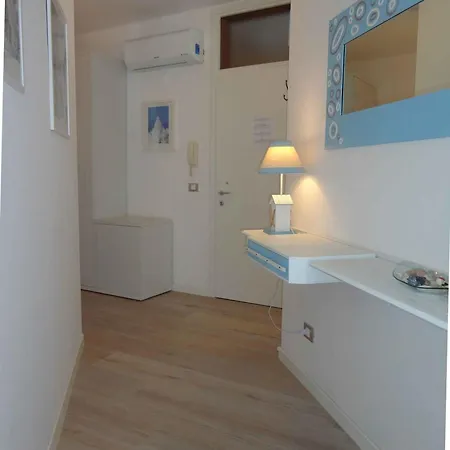 Appartamento In 27854 *